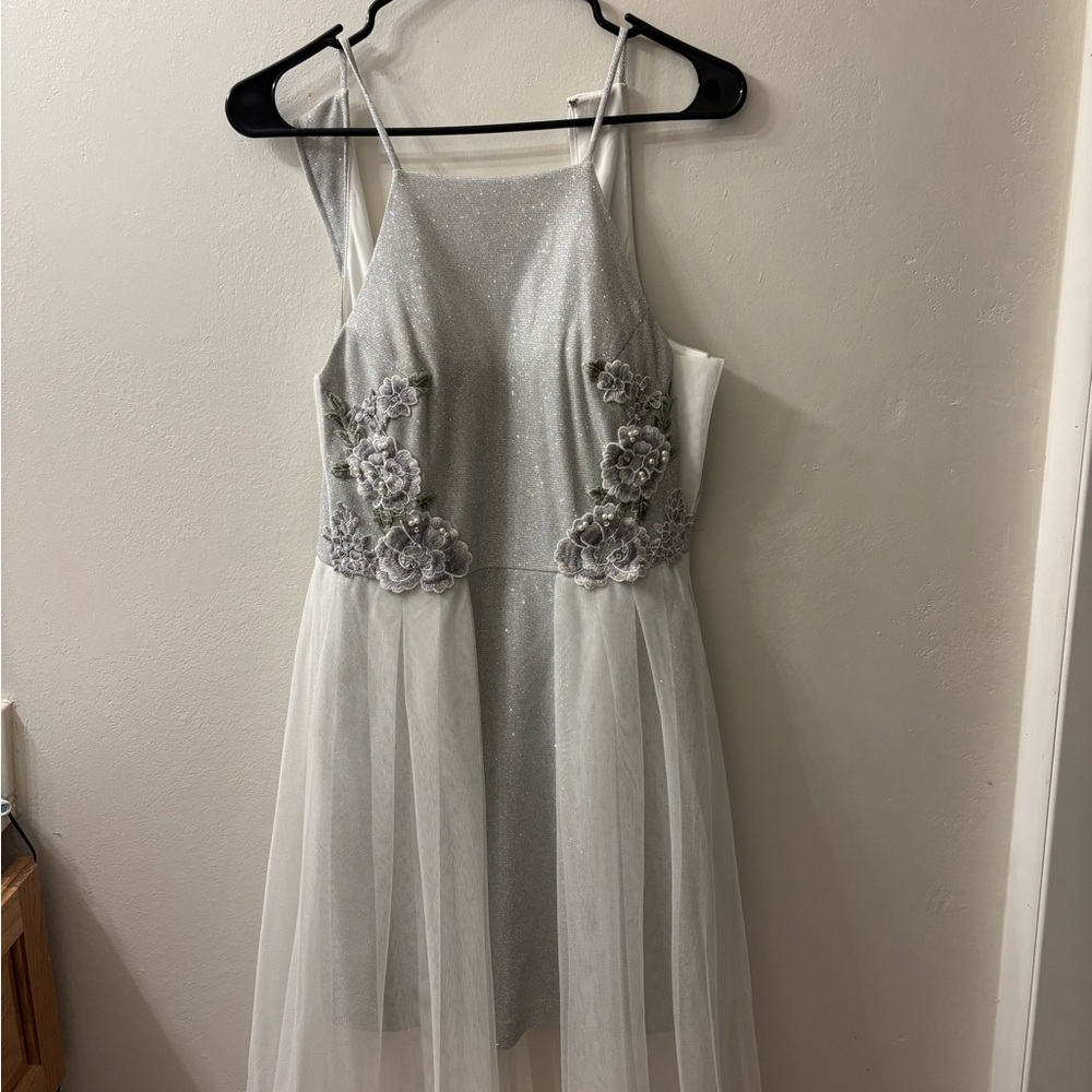 Elegant Silver Floral Embellished Dress